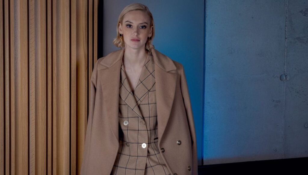 camel-colored wool coat1